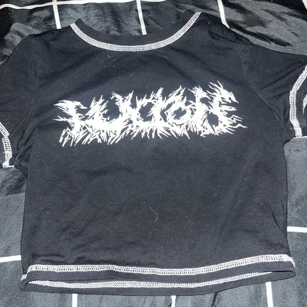 Graphic Print Contrast Stitch Tee